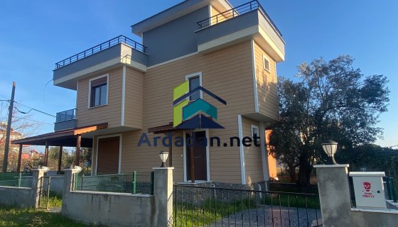 Güre Havacılar Bölgesinde sıfır müstakil parsel 3+1 Villa